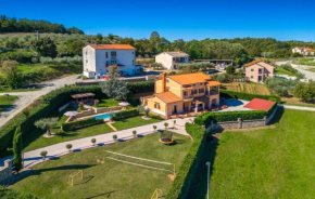 Beautiful Villa Parenzana with pool in Vizinada